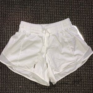 Lululemon Hotty Hot short